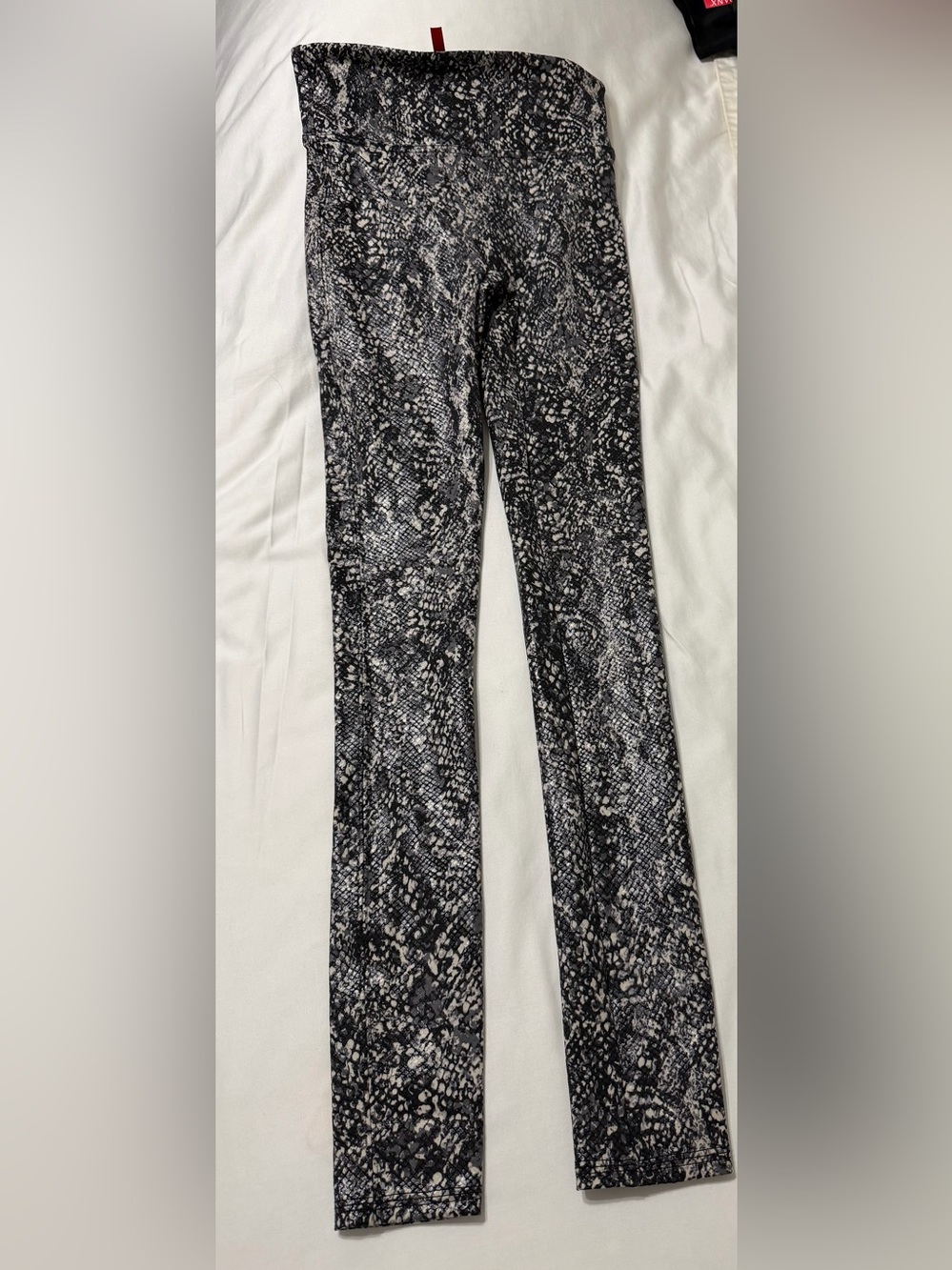 SPANX Black & White Snake-Print High-Waist Leggings
